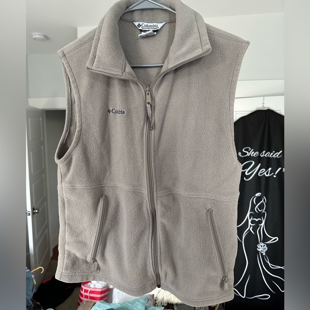 Columbia Vest
